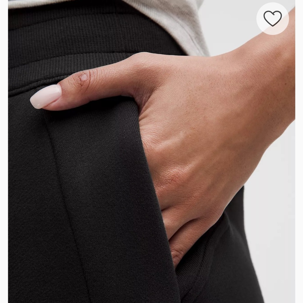 Lululemon Mid-Rise Wide Leg Scuba Pant in Black, Size M, NWT!! - Picture 4 of 11